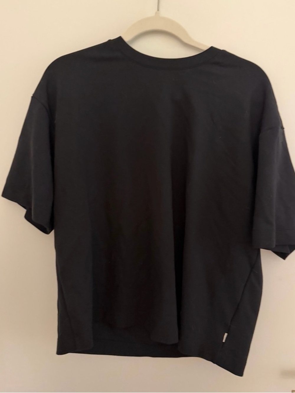 Vuori Maven Oversized Black Short Sleeve Tee - Picture 4 of 5